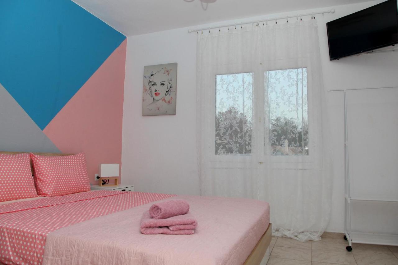 Edem House *